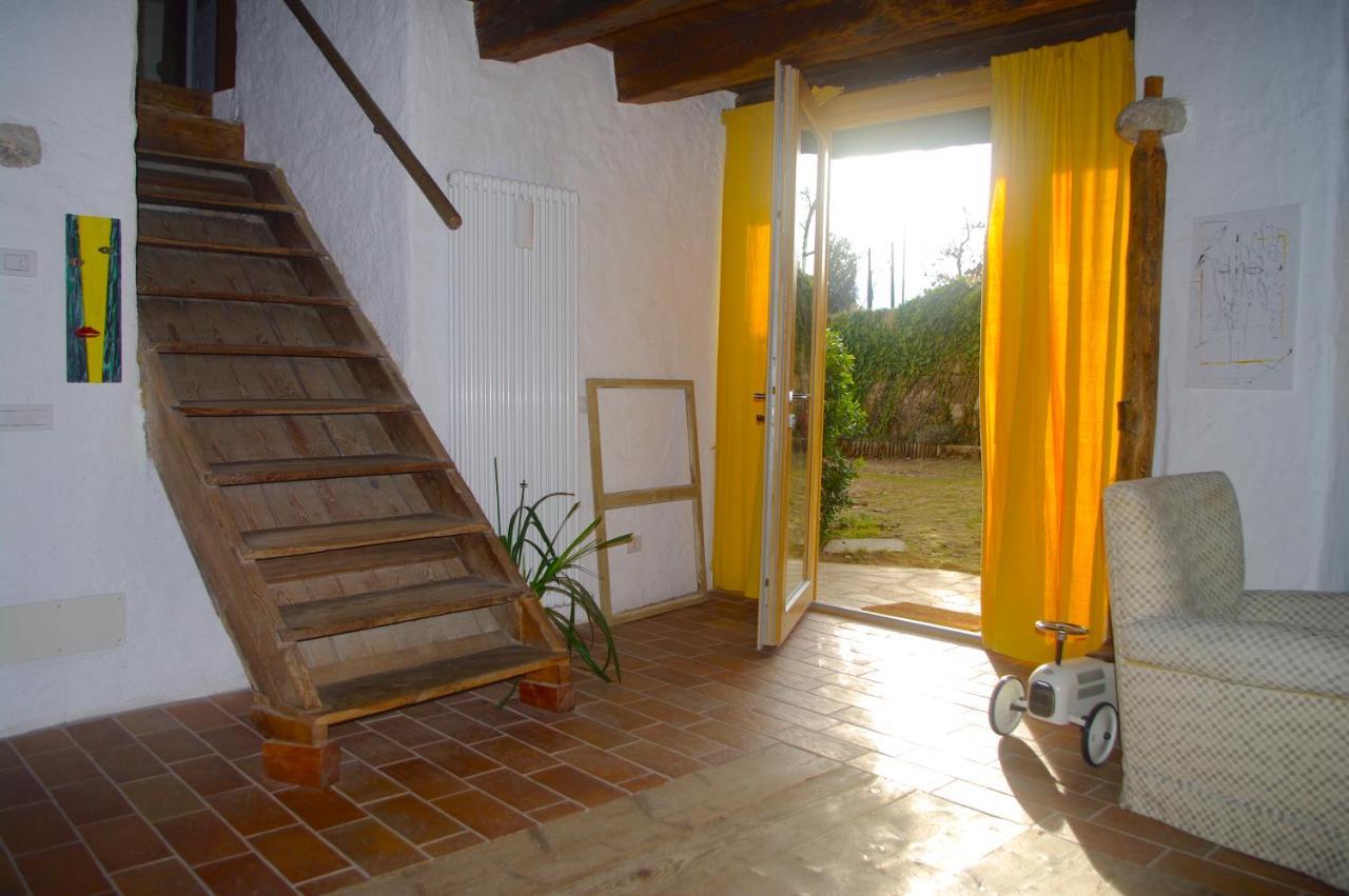 La Casa Altrui- Camere E Zona Relax Con Giardino กอเรโด ภายนอก รูปภาพ