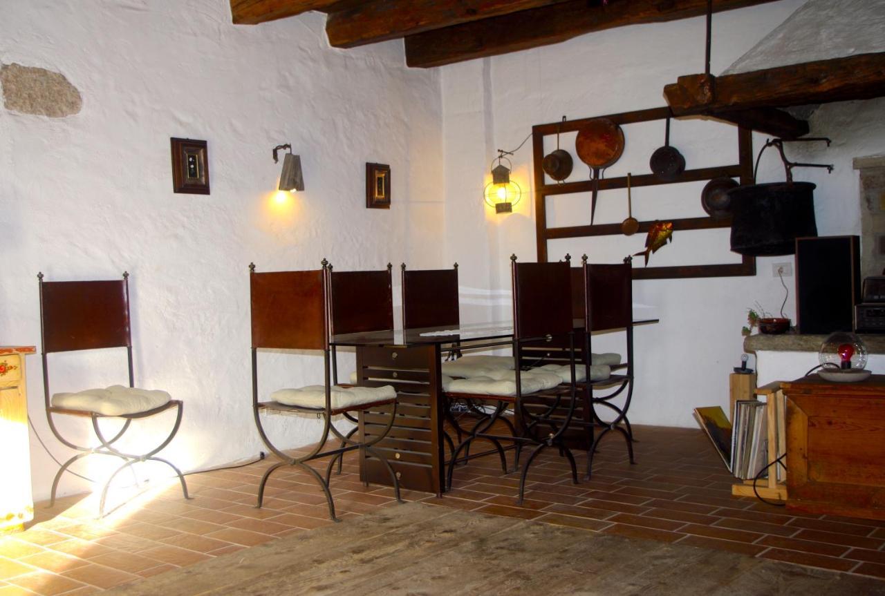 La Casa Altrui- Camere E Zona Relax Con Giardino กอเรโด ภายนอก รูปภาพ