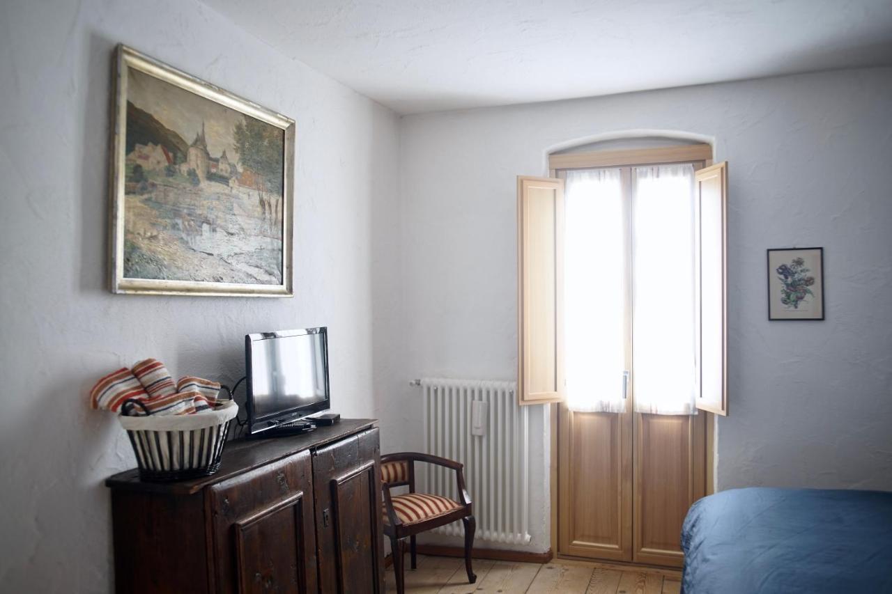 La Casa Altrui- Camere E Zona Relax Con Giardino กอเรโด ภายนอก รูปภาพ